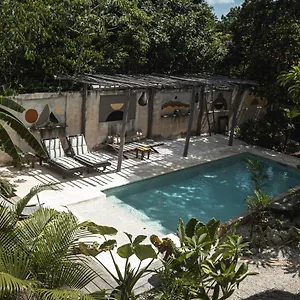 Chill Kanil , Tulum México